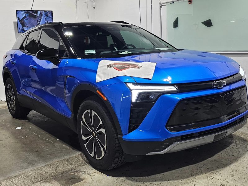 Exper Vinyl Wrap Installation